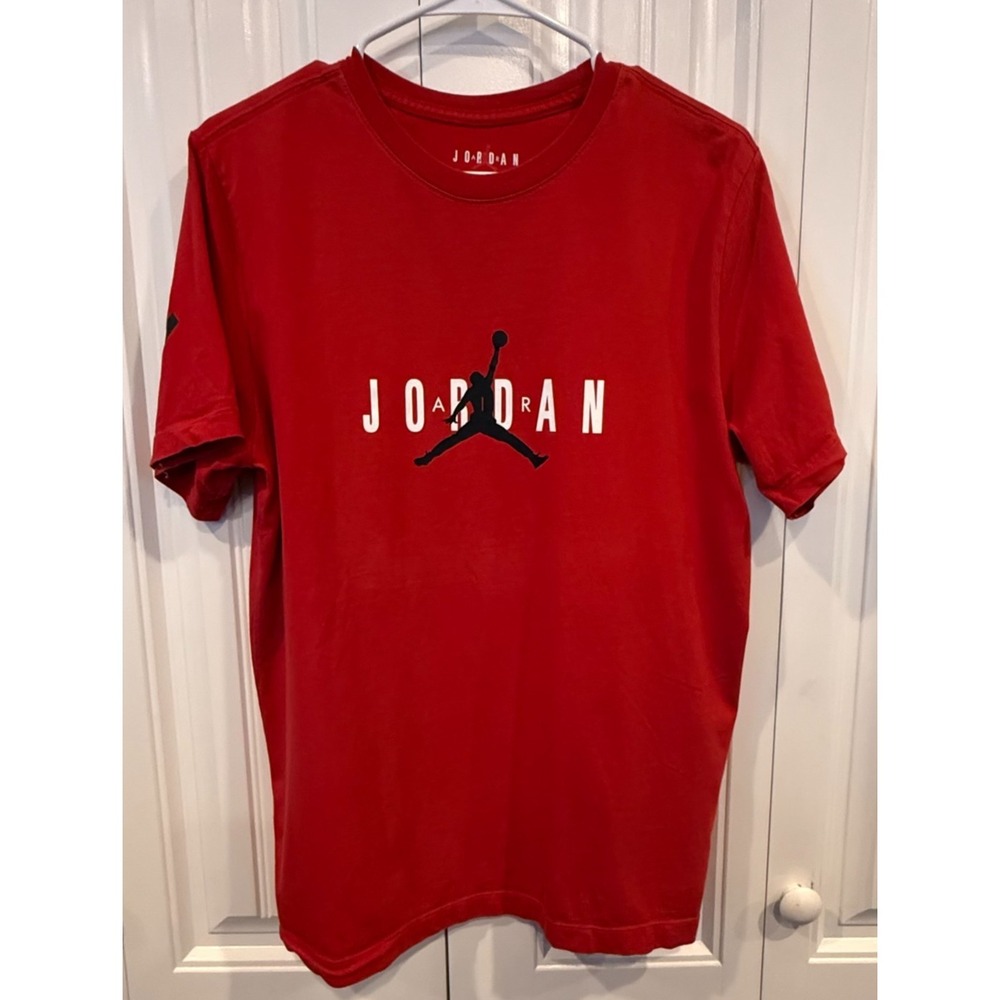 Jordan Men's Red Jumpman Graphic T-Shirt Size Medium Cotton Short Sleeve Athleti